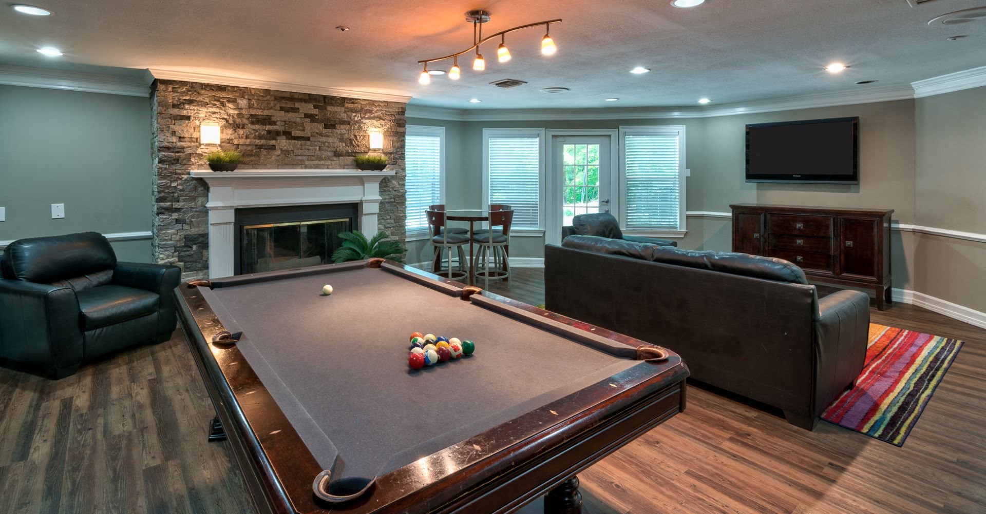 Amenities Berkshires at Lenox Park social lounge with billiards